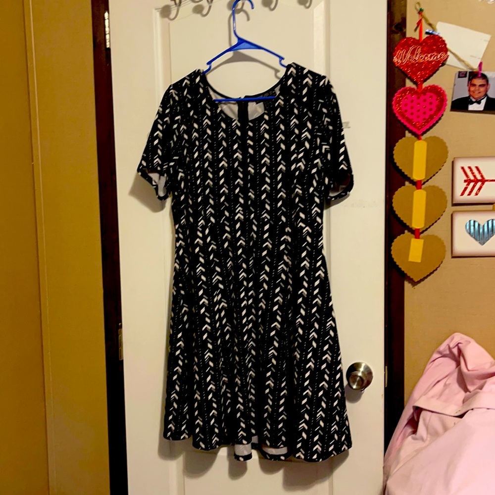 Very cute dress!!